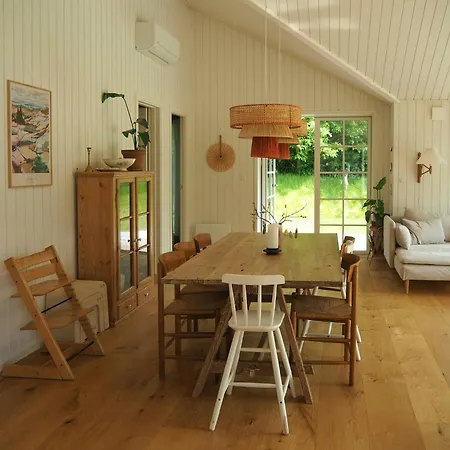 Family House With Shelter At Udsholt Semesterbostad
