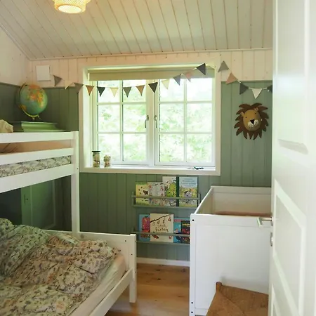 Family House With Shelter At Udsholt *